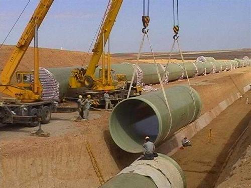 玻璃鋼夾砂管道施工現場圖